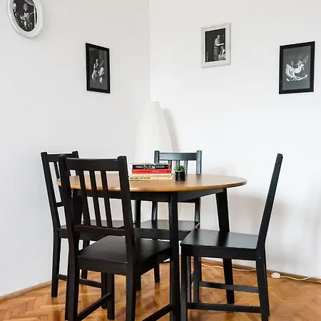 Superior Metro Centrum By Bookinghost *