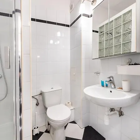 Superior Metro Centrum By Bookinghost Warsaw