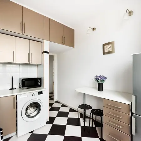 Superior Metro Centrum By Bookinghost