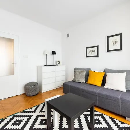 Superior Metro Centrum By Bookinghost