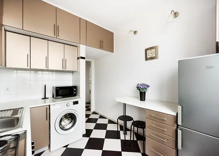 Superior Metro Centrum By Bookinghost